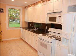 8310 77th Ave, Ridgewood, NY 11385