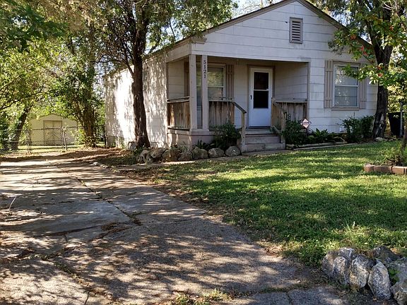 Front of house, driveway