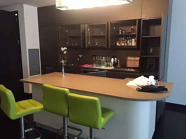 20 Pine Street — Photo 3