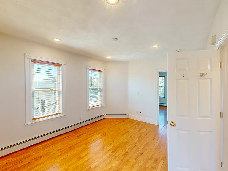 1 Henderson Ave #2 — Photo 8