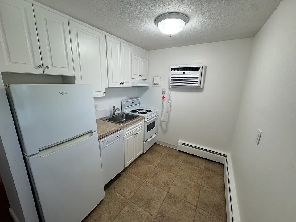 49 Pond St #34