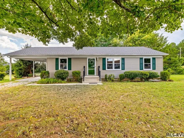 802 Woodland Dr, South Hill, VA 23970