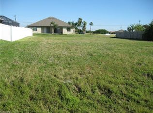 1411 NE 7th Pl, Cape Coral, FL 33909