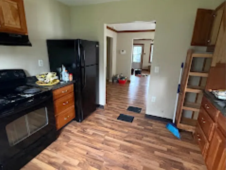 2150 E Clay St — Photo 3