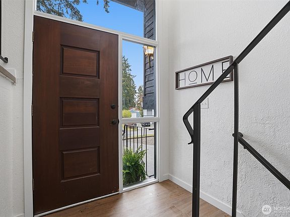 3rd image of 5165 Granada Place SE