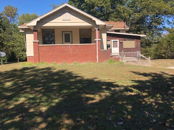 2106 Old E Main St