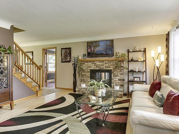 3rd image of 1844 Kennard St