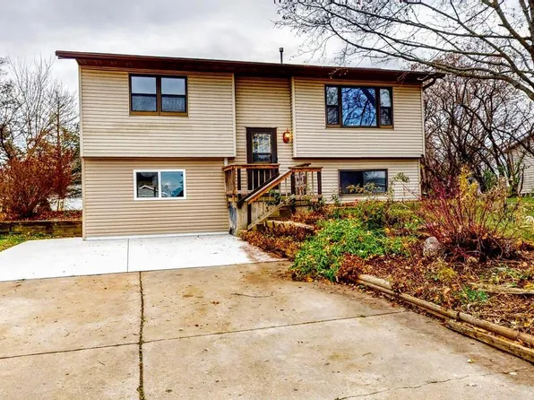 1120 Sherwood LANE, Jefferson, WI 53549