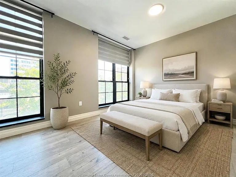 531 Pelissier St #203 — Photo 6