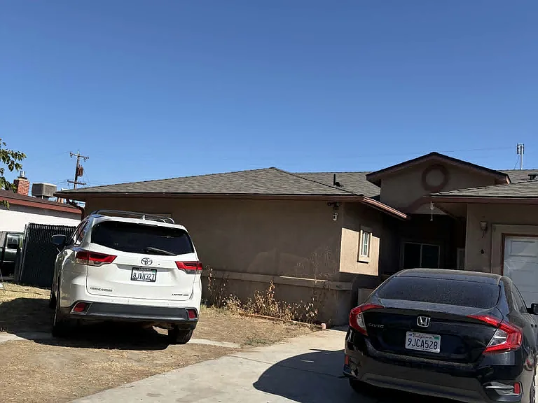 5383 E Clay Ave — Photo 5