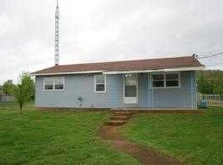 526 3rd St, Ironton, MO 63650