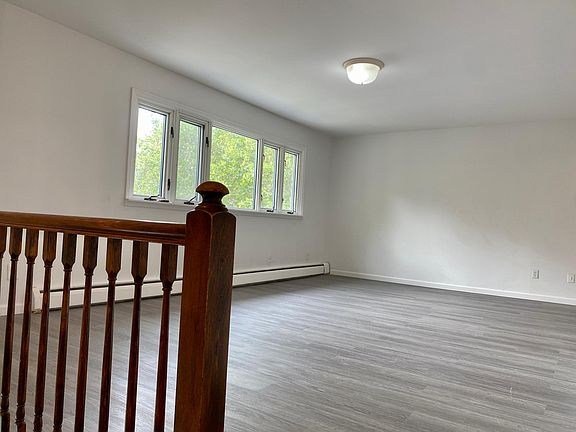 5th image of 16015 16th Ave Floor 2