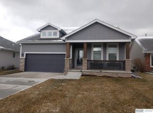 2106 Hedgeapple Rd, Plattsmouth, NE 68048