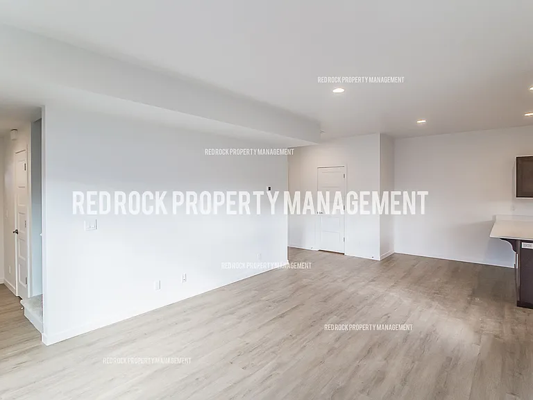 1118 N Davis Ln — Photo 11
