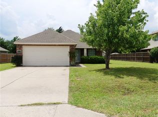 205 Sunset Ln, Whitewright, TX 75491