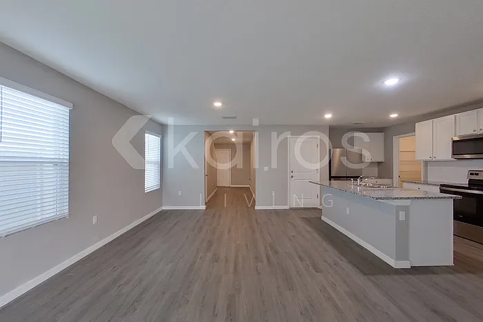 8584 SW 43rd Ter — Photo 4