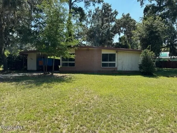 1003 Broad River Dr, Beaufort, SC 29906
