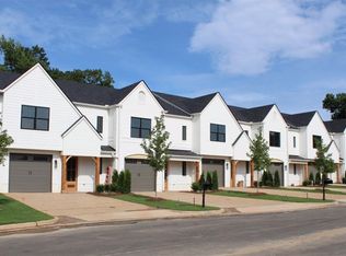 1305 Parker Pl, Auburn, AL 36832