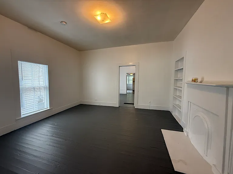 805 Wells Ave SE #A — Photo 3