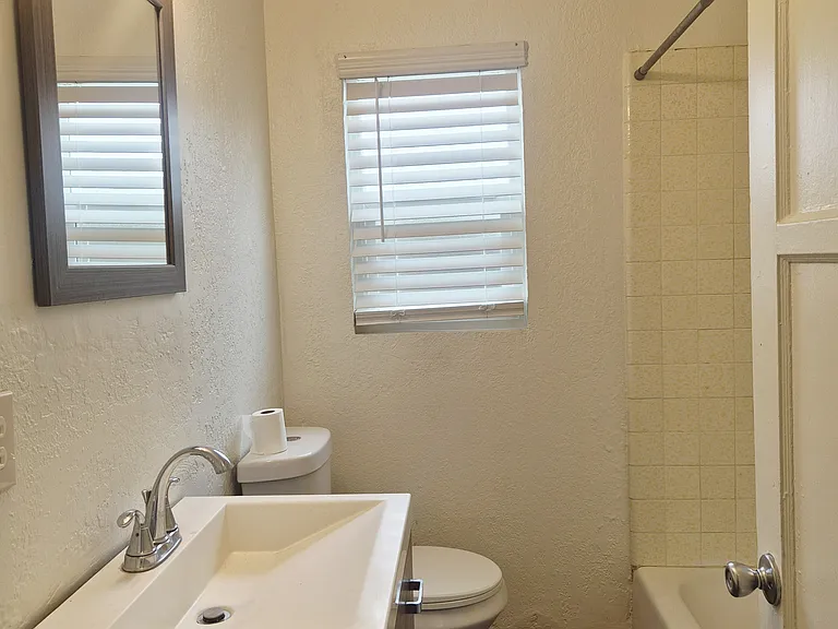 9943 Catawba Ave — Photo 7