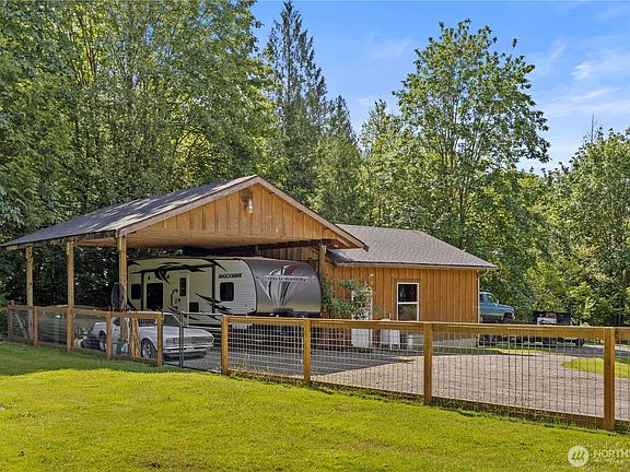 4th image of 29218 SE 371st St