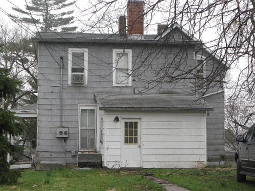 2nd image of 713 Parallel St