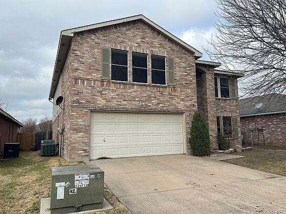 3rd image of 16109 Hollyhill Ct