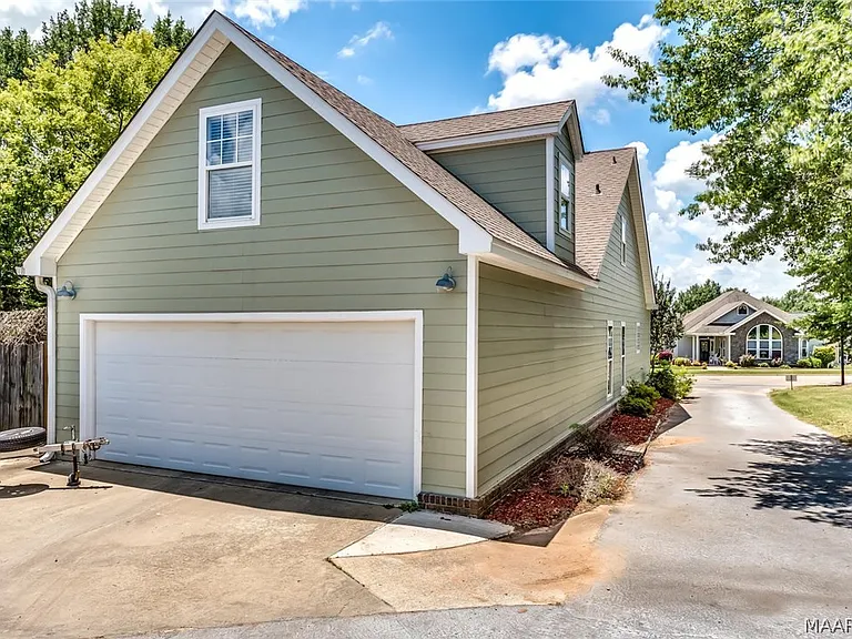 1211 Sadie Cir — Photo 38