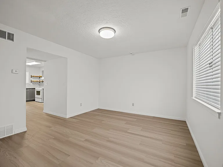 945 S Freedom Blvd #18 — Photo 49