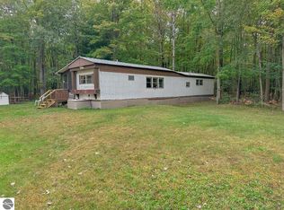 1628 E Jones Rd, Beaverton, MI 48612