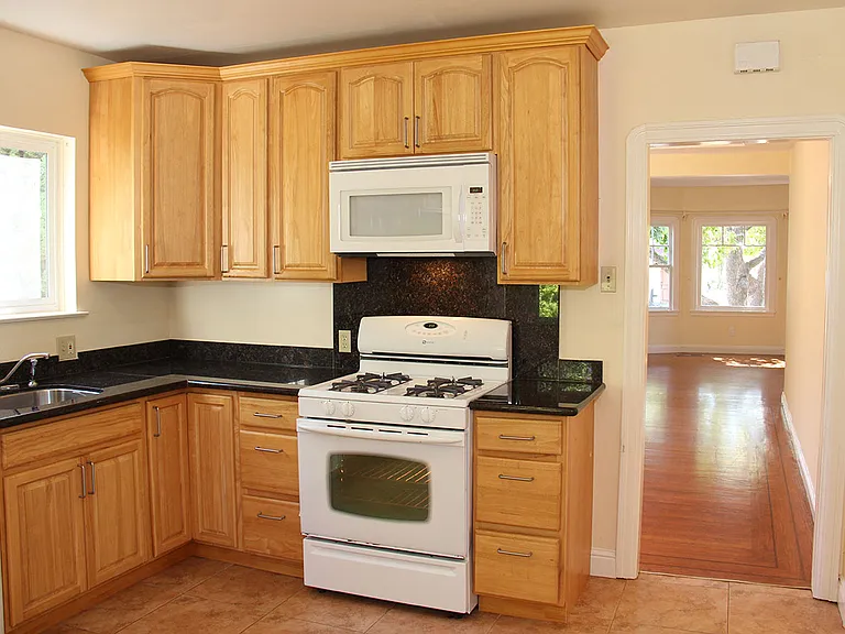 805 San Carlos Ave — Photo 16