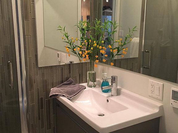 4th image of 1846 N Lincoln Ave #2