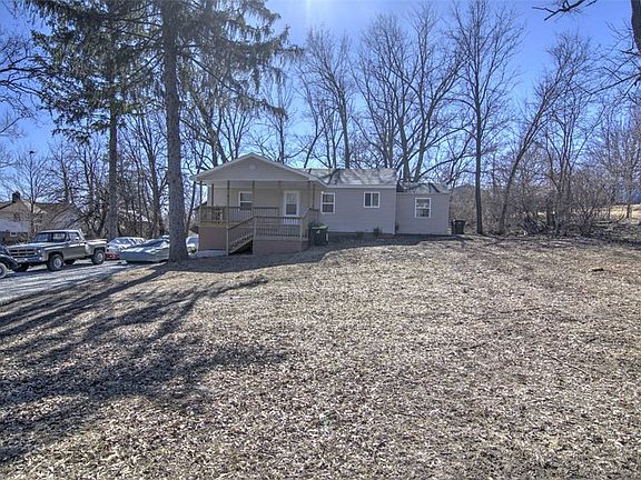 2nd image of 4345 Oak Dr