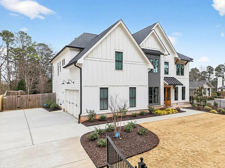 3937 N Cooper Lake Rd SE — Photo 46