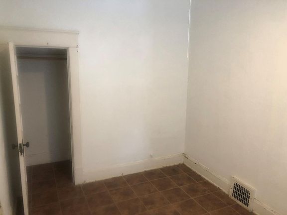 4th image of 74 S 17th St
