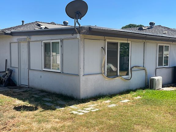 3rd image of 6205 N Hanlin Ave #A