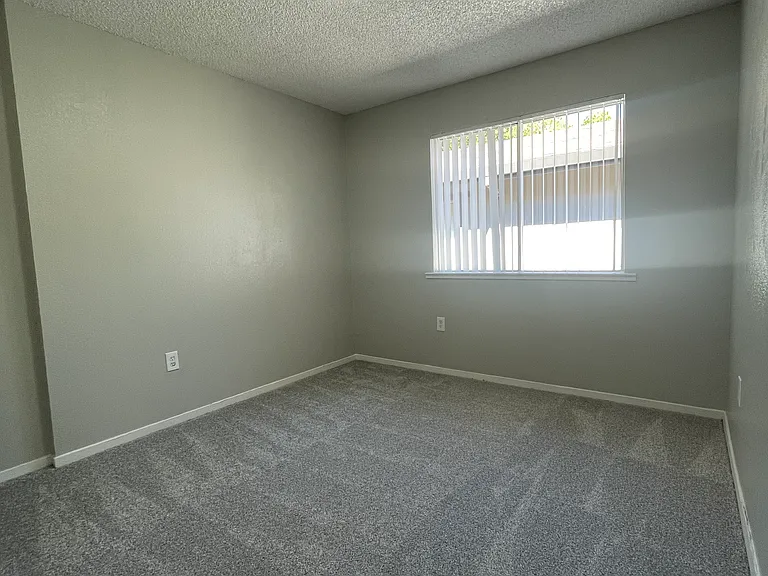 410 U St #I — Photo 11