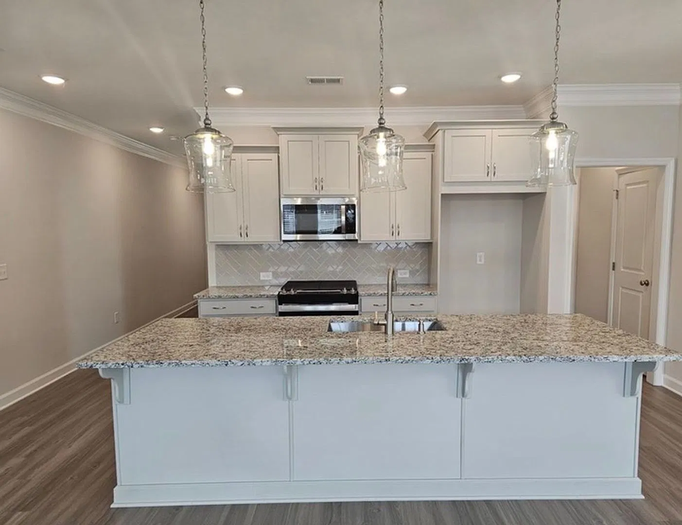 Coming Soon! 3-Bedroom, 2.5 Bath Single Family for Rent in Marietta, GA | Two Car- Garage & Moder... — Photo 3