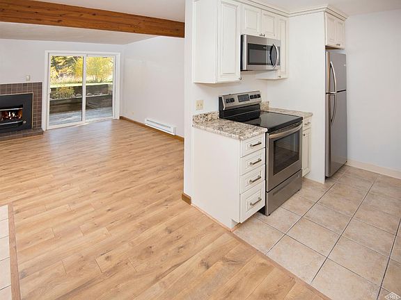 4th image of 1050 W Beaver Creek Blvd Suite A104