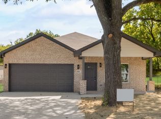 404 E Santa Fe St, Farmersville, TX 75442