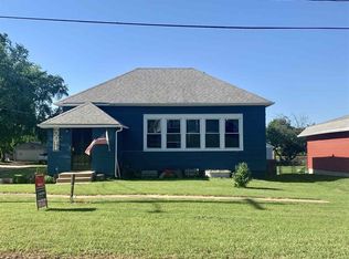 301 W Wayne St, Randolph, NE 68771