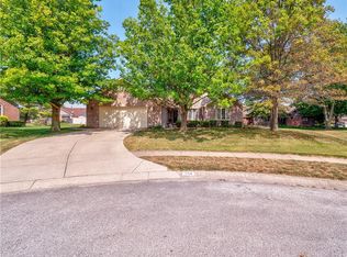 358 Country Woods Dr, Indianapolis, IN