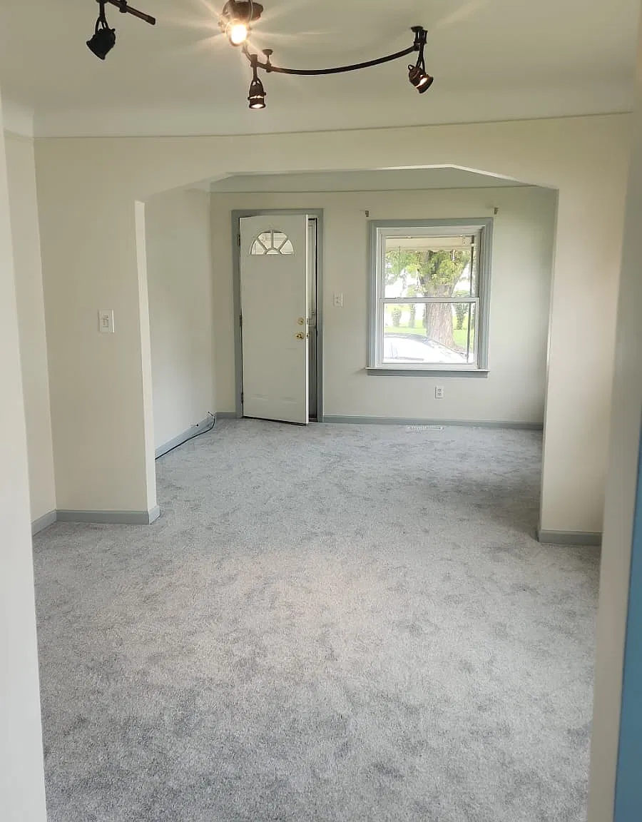 2 bed, 1000 sqft, $1,600 — Photo 3