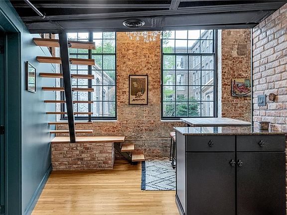 4th image of 920 Poeyfarre St APT 222