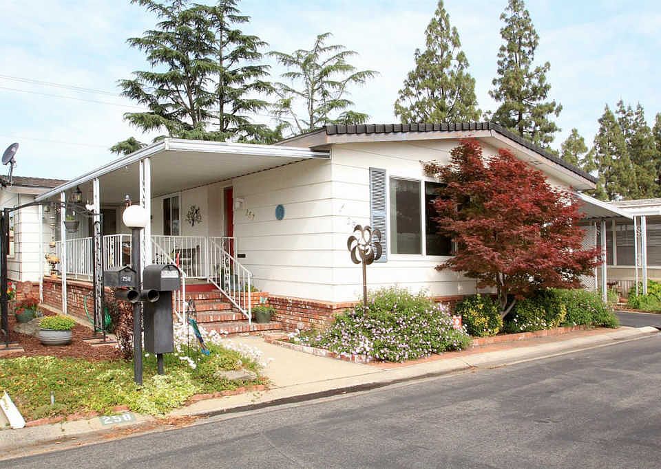 1st image of 2706 W Ashlan Ave Space 257