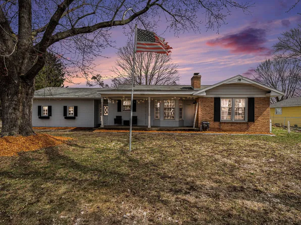 7806 Fairlawn Ave, Jenison, MI 49428