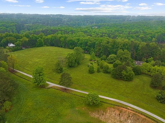 5th image of 855 Rivendell Ln