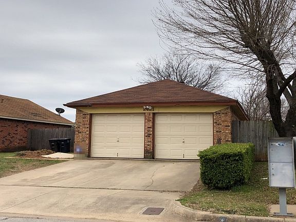 2nd image of 2621 Butterfield Dr