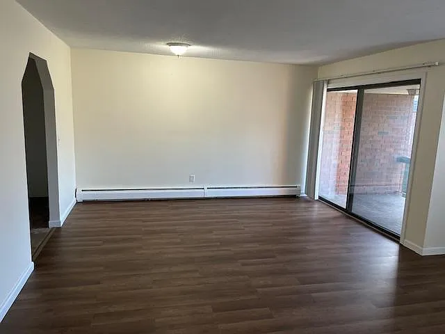 Living/Dining Area