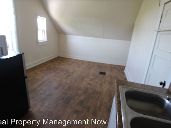 2nd image of 760 Colorado Ave APT 10